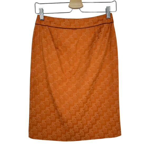 Y2K BCBGmaxazria Mini Pencil Skirt Size 0 Monogram pattern Burnt Orange 90s - Picture 1 of 10